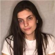 Soy estudiante de Educación Infantil y primaria. Puedo enseñar cualquier materia de primaria y reforzar algunas de la ESO (depende del curso, unas materias u otras). Mi intención es que aprendas de manera sencilla y divirtiéndote, y hacer que esa materia